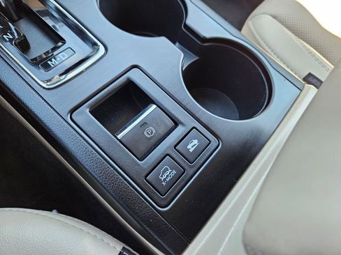 Used 2019 Subaru Outback 2.5i Limited w/ Popular Package #2 image 24