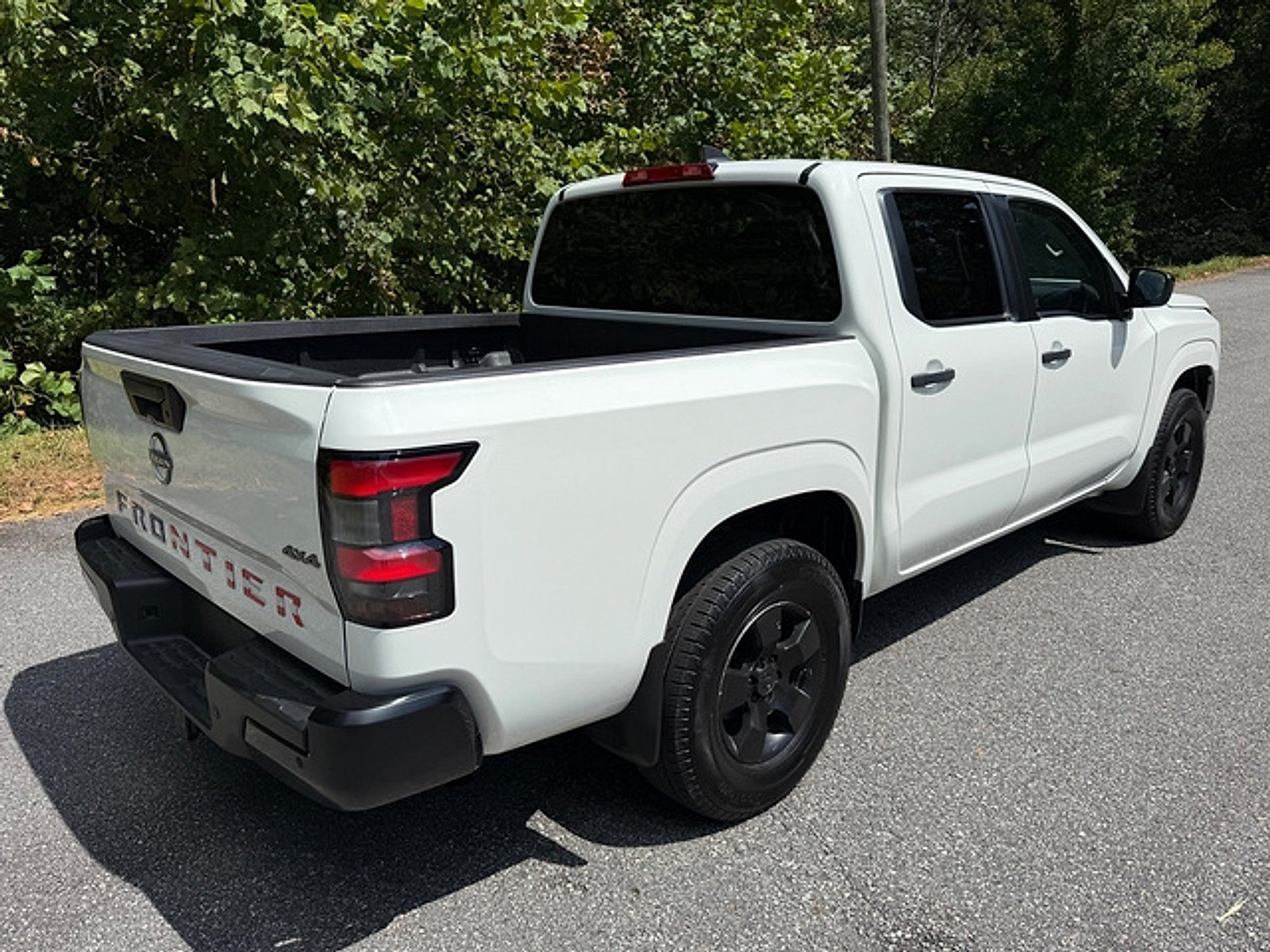 Used 2022 Nissan Frontier S w/ Technology Package AWD/4WD image 6