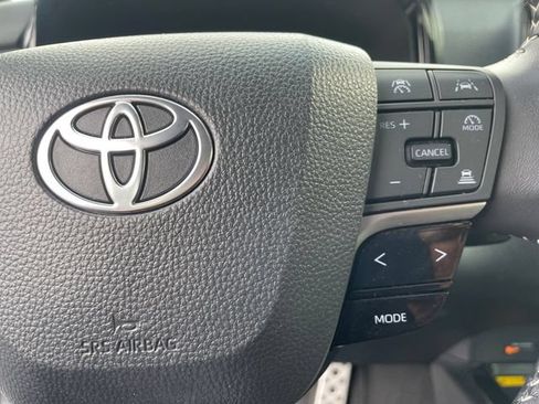 Used 2025 Toyota Camry SE w/ Convenience Package AWD/4WD image 32