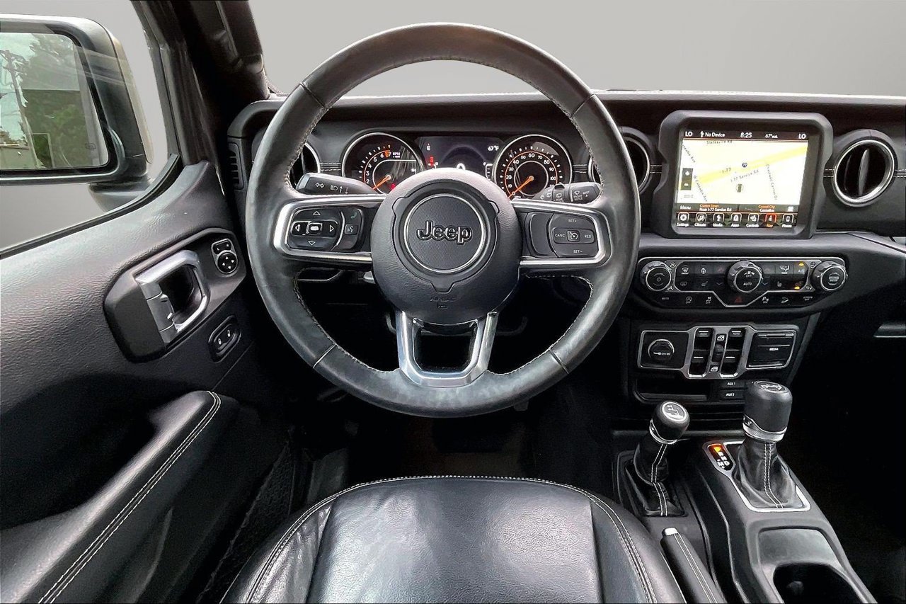 Certified 2018 Jeep Wrangler Unlimited Sahara w/ Dual Top Group AWD/4WD image 11