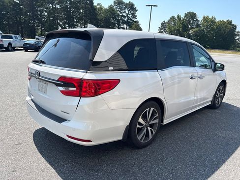 Used 2023 Honda Odyssey Touring image 9