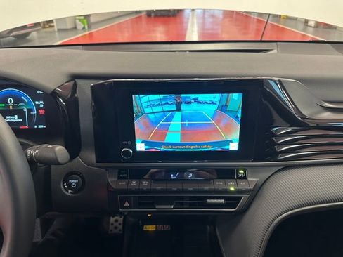 Certified 2025 Toyota Camry SE image 23