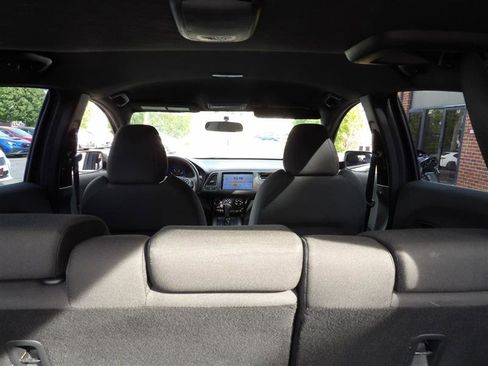 Used 2019 Honda HR-V Sport image 16