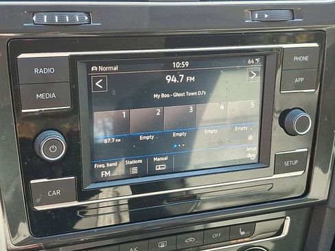 Certified 2019 Volkswagen Golf Alltrack S image 22