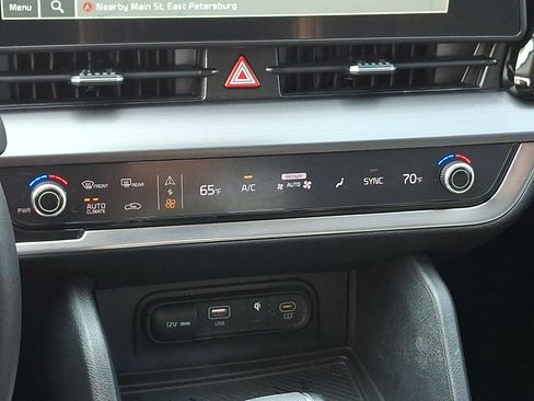 Used 2023 Kia Sportage EX AWD/4WD image 13