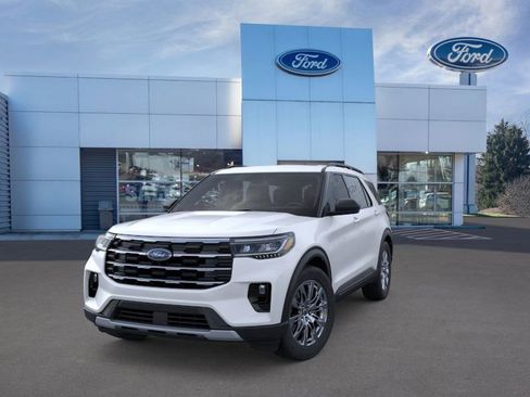 New 2026 Ford Explorer Active image 2