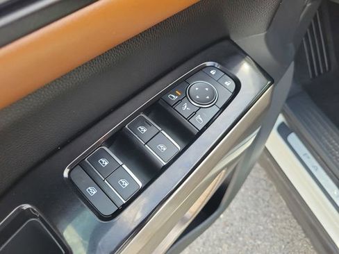 Used 2022 Nissan Pathfinder Platinum w/ Cargo Package image 20