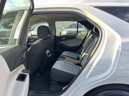 Used 2024 Chevrolet Equinox LS w/ Driver Confidence II Package image 21
