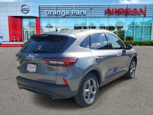 Used 2025 Ford Escape ST-Line image 2