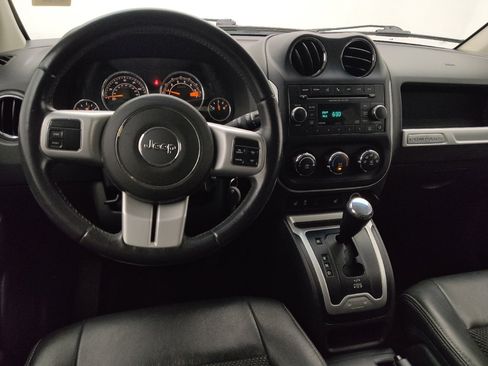 Used 2017 Jeep Compass Latitude AWD/4WD image 22