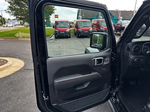 New 2025 Jeep Gladiator Rubicon w/ Convenience Group image 16