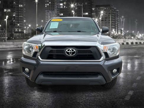Used 2015 Toyota Tacoma 4x4 Double Cab w/ SR5 Package image 9