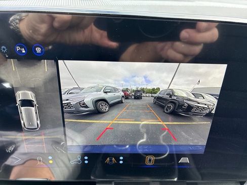 New 2027 Chevrolet Equinox LT w/ Convenience Package II AWD/4WD image 11