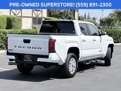 Used 2026 Toyota Tacoma SR5 AWD/4WD image 5