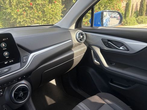 Used 2025 Chevrolet Blazer LT image 37