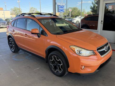 Used 2014 Subaru Crosstrek 2.0i Limited AWD/4WD image 2