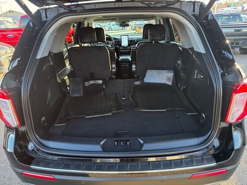 Used 2023 Ford Explorer Limited w/ Limited Technology Package image 7