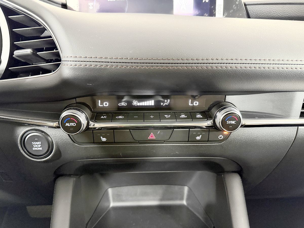 Used 2025 MAZDA MAZDA3 s FWD image 60