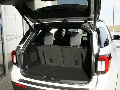 New 2026 Ford Explorer ST-Line w/ ST-Line Street Pack AWD/4WD image 35