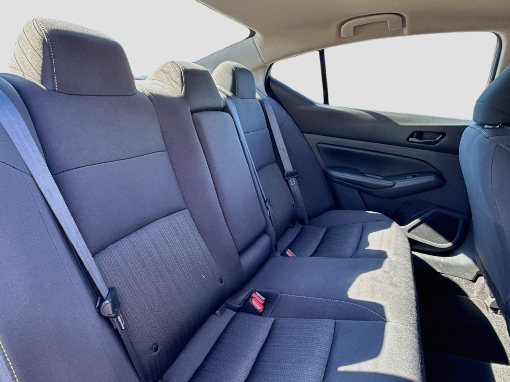 Used 2025 Nissan Altima 2.5 SV FWD image 28