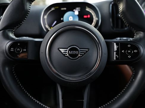 Used 2023 MINI Cooper Countryman SE w/ Signature Upholstery Package image 32