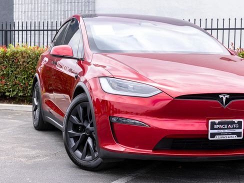 Used 2023 Tesla Model X AWD/4WD image 16
