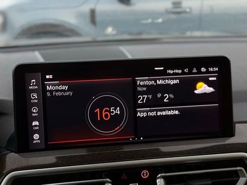 Used 2023 BMW X4 xDrive30i image 28