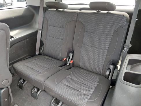 Used 2023 GMC Acadia SLE w/ Driver Convenience Package FWD image 16
