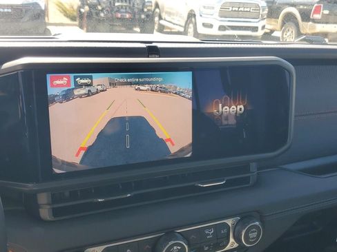 New 2026 Jeep Wrangler Rubicon w/ Technology Group image 20