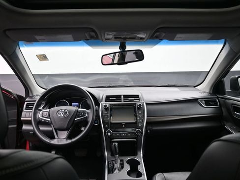 Used 2017 Toyota Camry XLE FWD image 28