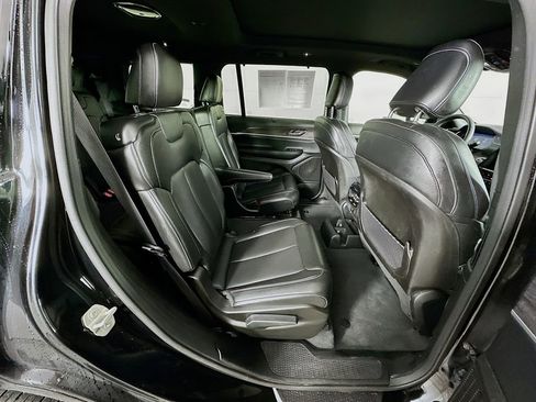 Certified 2024 Jeep Grand Cherokee L Limited w/ Luxury Tech Group II image 41