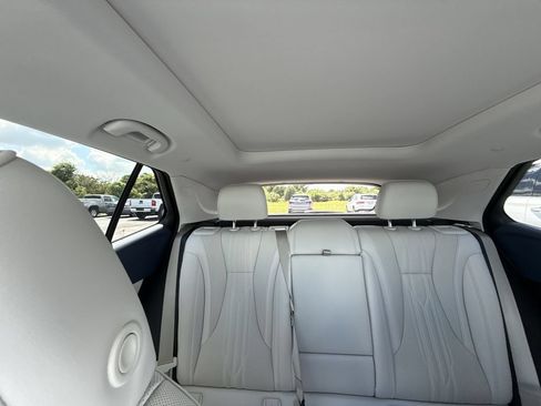 Certified 2025 Buick Envision Avenir AWD/4WD image 11