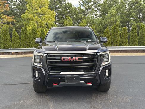 Used 2023 GMC Yukon AT4 w/ AT4 Premium Package AWD/4WD image 14