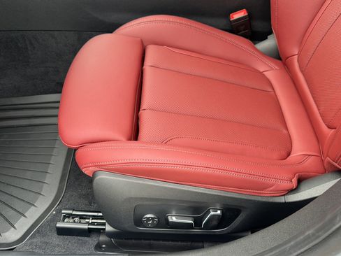 New 2026 BMW 330i Sedan w/ M Sport Package image 12