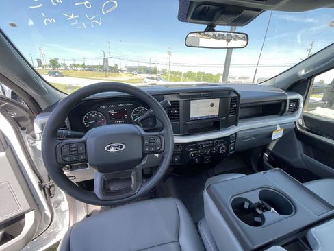 New 2026 Ford F250 XL w/ XL Chrome Package RWD image 19
