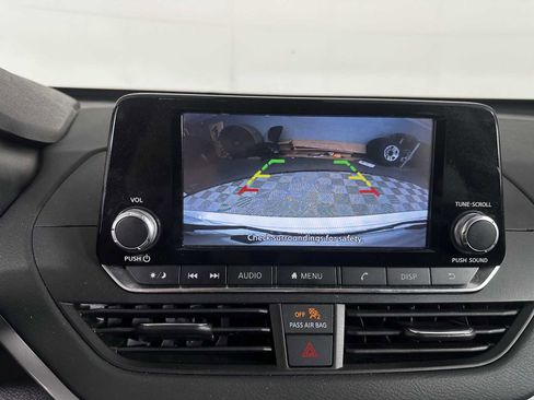 Used 2024 Nissan Altima 2.5 S image 18