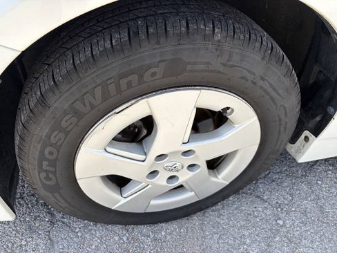 Used 2010 Toyota Prius Five FWD image 3