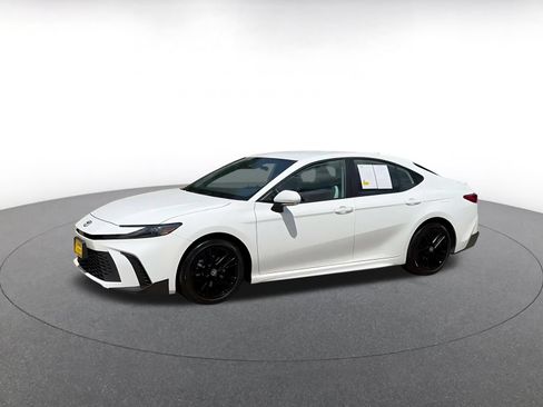 Used 2026 Toyota Camry SE FWD image 6