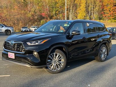 Used 2024 Toyota Highlander Platinum