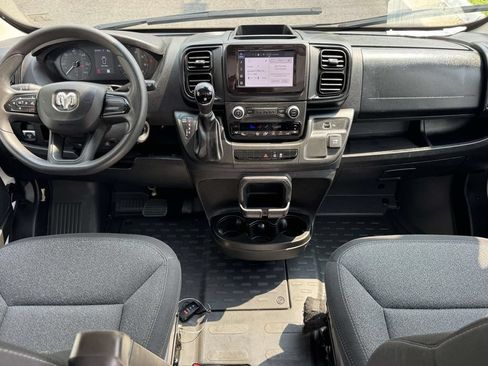 Used 2023 RAM ProMaster 2500 FWD image 2