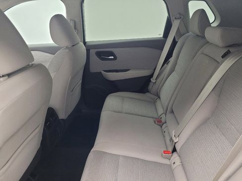 Used 2021 Nissan Rogue SV FWD image 18