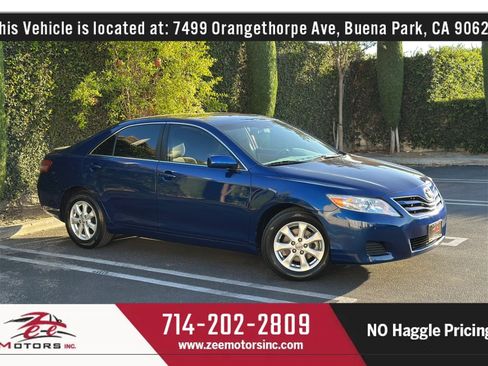 Used 2011 Toyota Camry LE w/ LE Extra-Value Pkg FWD image 1