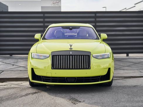 Used 2025 Rolls-Royce Ghost Black Badge image 13