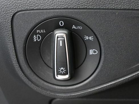 Used 2019 Volkswagen Atlas SEL FWD image 39