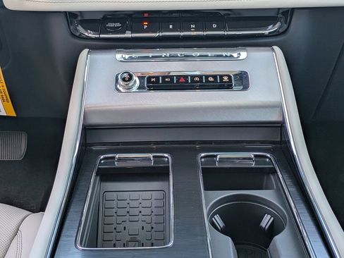 New 2026 Lincoln Aviator AWD image 23