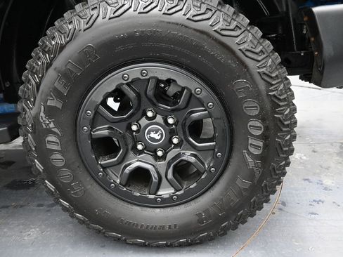 Used 2022 Ford Bronco Wildtrak image 44