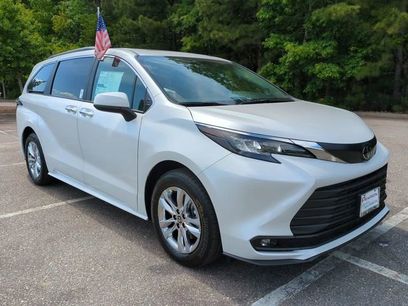 New 2026 Toyota Sienna XLE