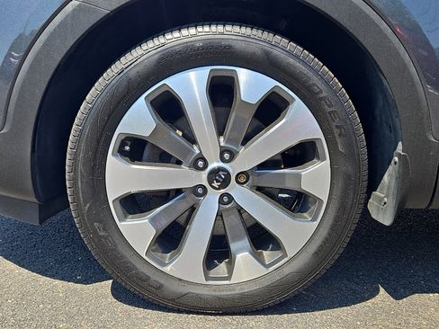 Used 2021 Kia Telluride EX w/ EX Premium Package AWD/4WD image 9