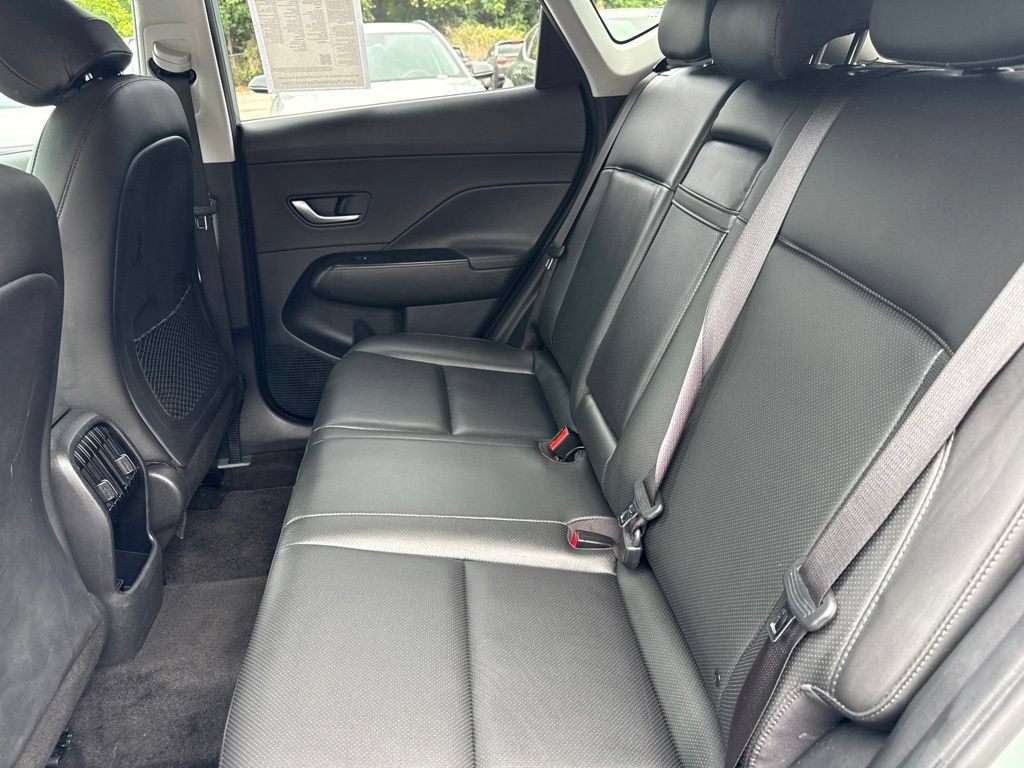 Used 2024 Hyundai Kona Limited AWD/4WD image 41