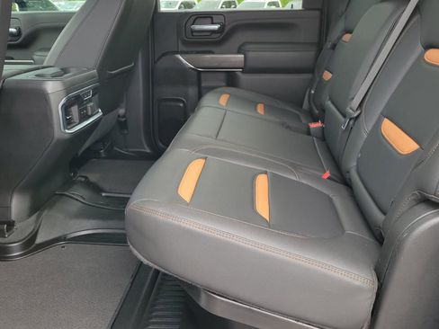 Used 2023 GMC Sierra 2500 AT4 w/ AT4 Premium Plus Package AWD/4WD image 8